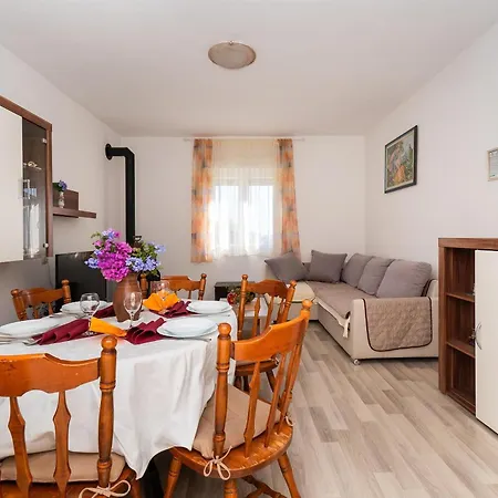 Apartment Summerteracea *