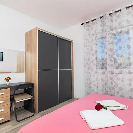Summerteracea Apartment *