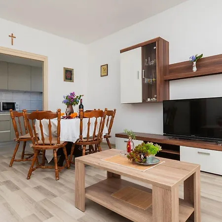 Summerteracea Apartment *