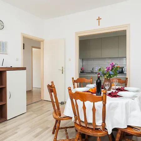Summerteracea Apartment *